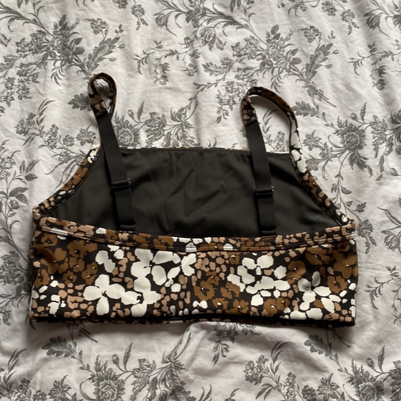 AERIE Sports Bra - Picture 2 of 3